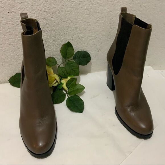 Coach Odelle Taupe Leather Slip On Block Heel Chelsea Ankle Boots Women's 9 B - Picture 13 of 14